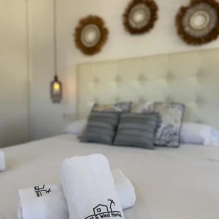 Oasis Ii Center With Mountain Views - Eaw Homes