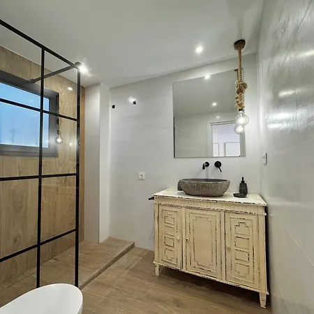 Oasis Ii Center With Mountain Views - Eaw Homes דירה *