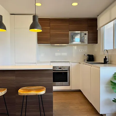Oasis Ii Center With Mountain Views - Eaw Homes דירה